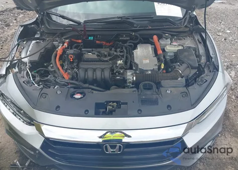 2020 Honda Insight Touring z USA, uszkodzony, nr VIN 19XZE4F99LE013492